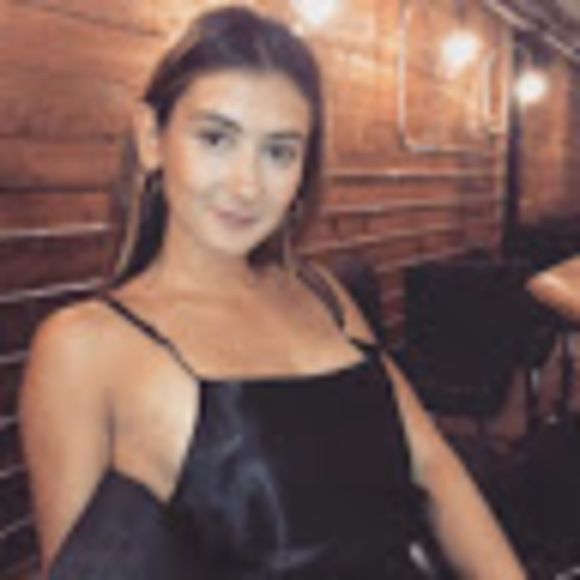 Meet your Posher, Ana - Picture 1 of 1